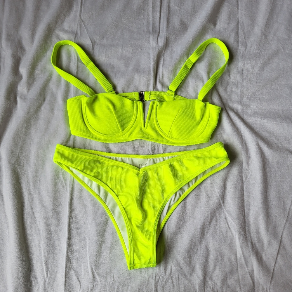 Sunny Bunny Swim Bikini TOP Size Medium BOTTOM size Large